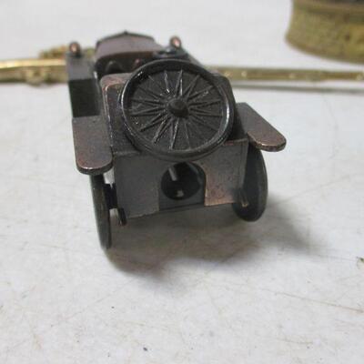Lot 71 - Collectible Items
