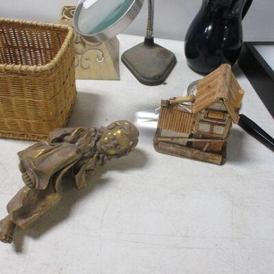 Lot 73 - Home Decor Items