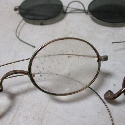 Lot 79 - Glasses 