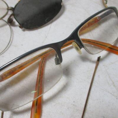 Lot 79 - Glasses 