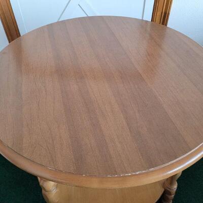 Lot #9: Vintage Side Lamp Table 26" x 23.5" 