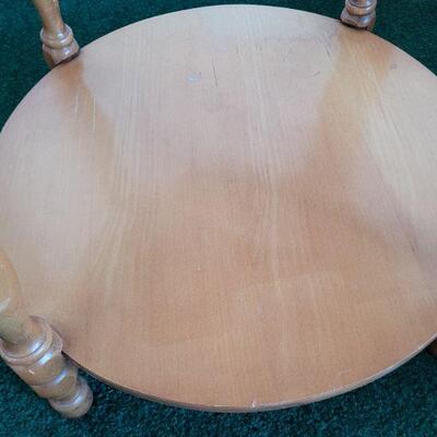 Lot #9: Vintage Side Lamp Table 26" x 23.5" 