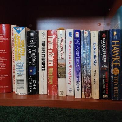Lot #16: Assortment of (14) Paperback Books ðŸ“š 