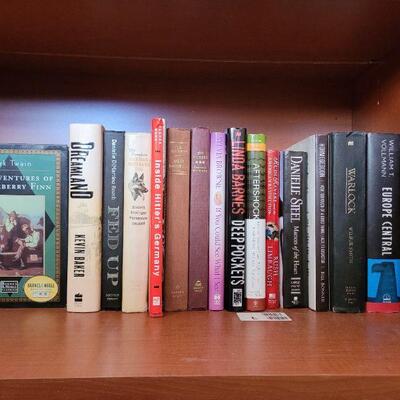 Lot #26: Assortment of (15) Books ðŸ“š  Mostly Hardback 