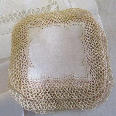 Lot 120 - Vintage Cloth Linen