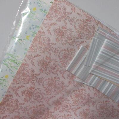 Lot 125 - Dollhouse Miniature Art Panel Wallpaper