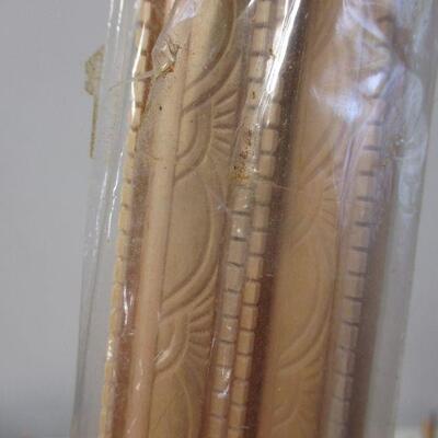 Lot 125a - Doll House Building Components Molding 