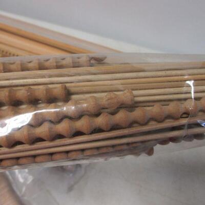 Lot 125b - Doll House Building Components 