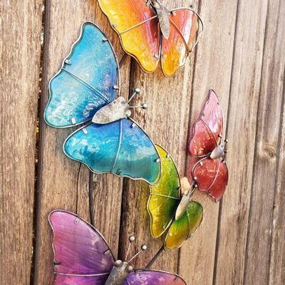 Lot 9: Butterfly Decor (this is one piece)