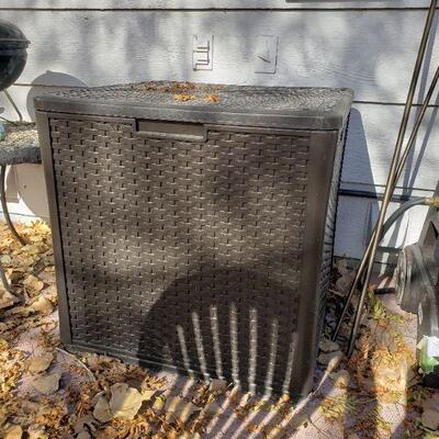 Lot 17: Outdoor Storage 