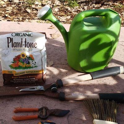 Lot 20: Gardening Lot