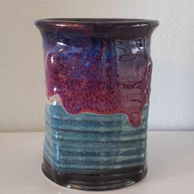 Lot 29: Ceramic Vessel Signed by Artist 