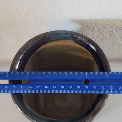 Lot 29: Ceramic Vessel Signed by Artist 