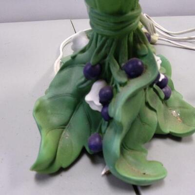 Lot 181 - Tinker Bell Lamp