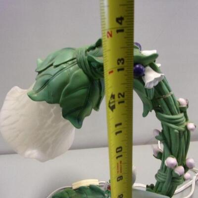 Lot 181 - Tinker Bell Lamp