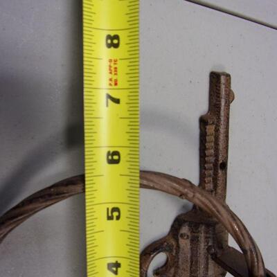 Lot 184 - Cast Iron Gun Towel Holder