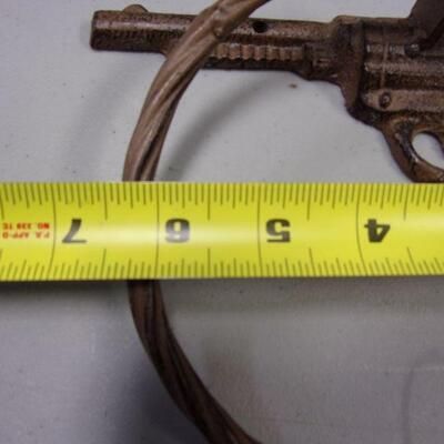 Lot 184 - Cast Iron Gun Towel Holder