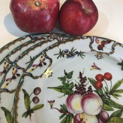 Lot 2-Z Tin Plates by Elite Gift Boxes England