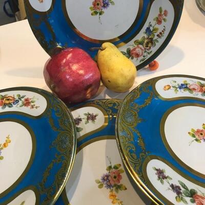 Lot 3-Z Tin Plates by Elite Gift Boxes for the Met.