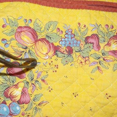 6-Yellow hand crafted place mats & 8 Hot and cold mats.