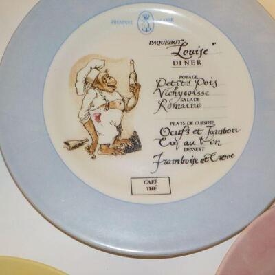 Rene De jeuner dinner plates.