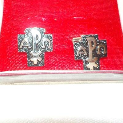 8- Beautiful selections of jewelry in boxes . ( NEW)