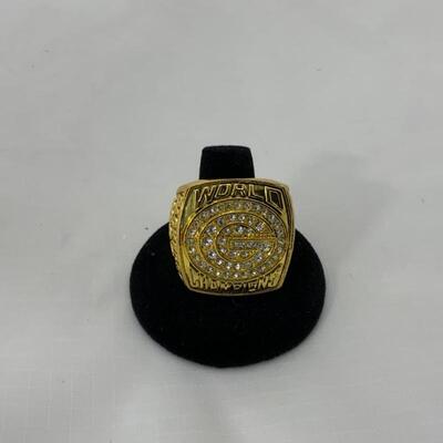 .21. Commemorative Super Bowl XXXI Replica Ring | FAVRE