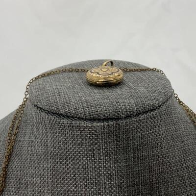 .44. Vintage | Taille dâ€™Epargne Locket | Signat 