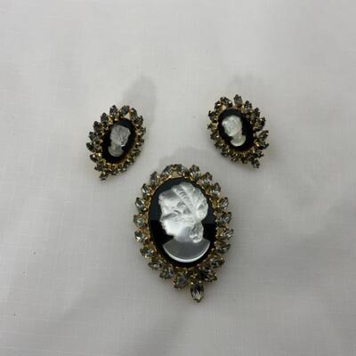 .53. Juliana-Style Cameo Set | Smoke Glass | MCM