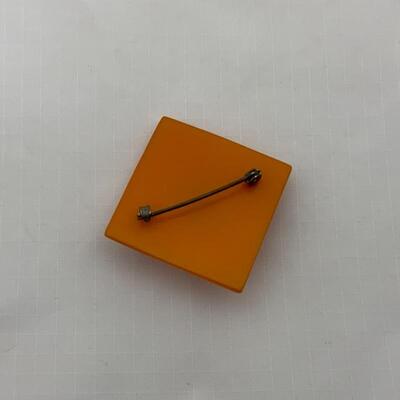 .58. Vintage | Butterscotch Bakelite | Scotty Dog Brooch | 1930s