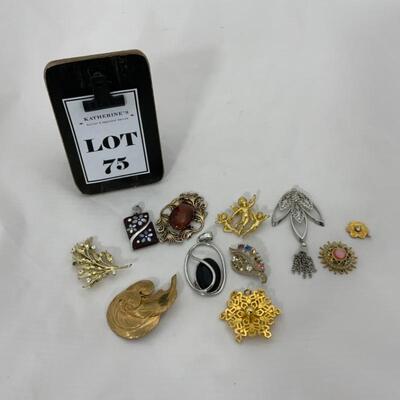 .75. Mixed Costume Brooch & Pendant Lot