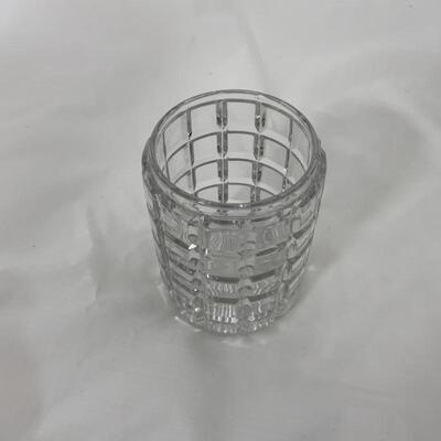 .80. Crystal Pickle Castor | Olive Castor 