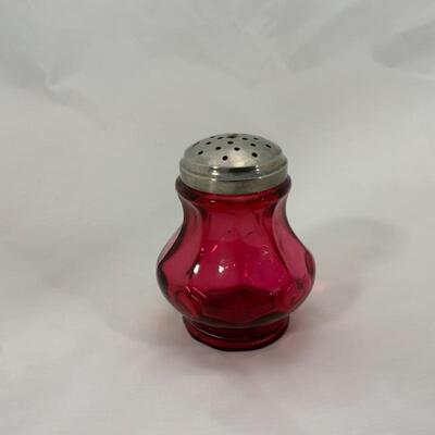.92. Heavy Cranberry Sugar Shaker