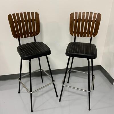 .112. Vintage | Comfort Lines Barstools | MCM 
