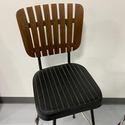 .112. Vintage | Comfort Lines Barstools | MCM 