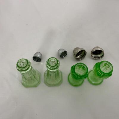 .115. Antique | Depression Glass Salt & Pepper Shakers | Green