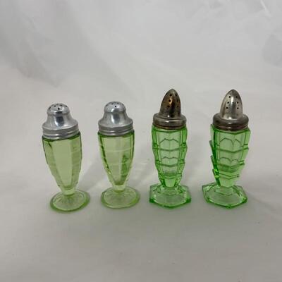 .119. Green Depression Glass Salt & Pepper Shakers