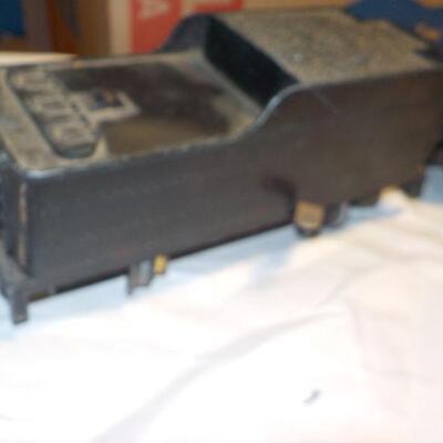 Pre- War Lionel Trains . Engine and accessories.