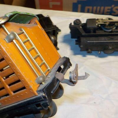 Pre- War Lionel Trains . Engine and accessories.