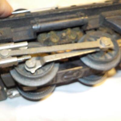 Pre- War Lionel Trains . Engine and accessories.