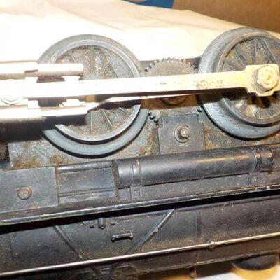 Pre- War Lionel Trains . Engine and accessories.