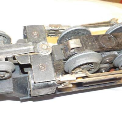 Pre- War Lionel Trains . Engine and accessories.