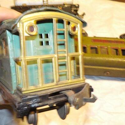 4- pre-war Lionel Trains....