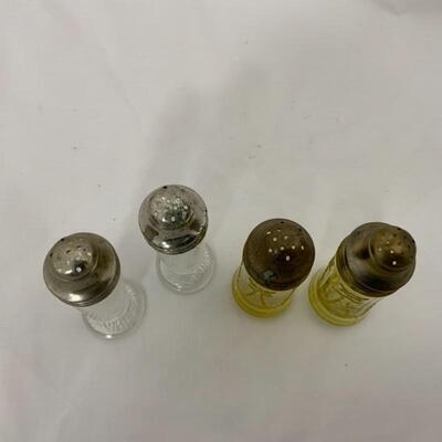 .123. Antique | Clear & Amber | Depression Glass | Salt & Pepper Shakers