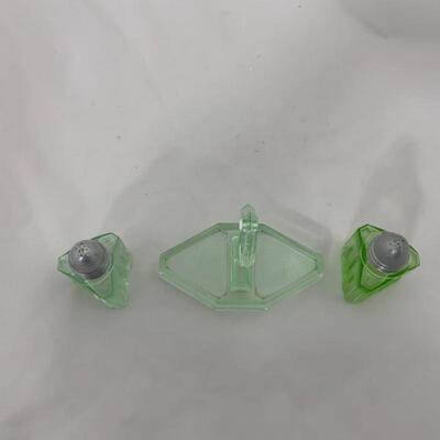 .127. Antique | Green Depression Glass | Triangle | Art Deco