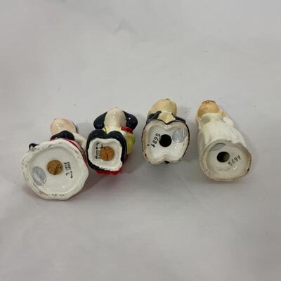 .133. Vintage | Napco | Two Happy Couples Shaker Sets