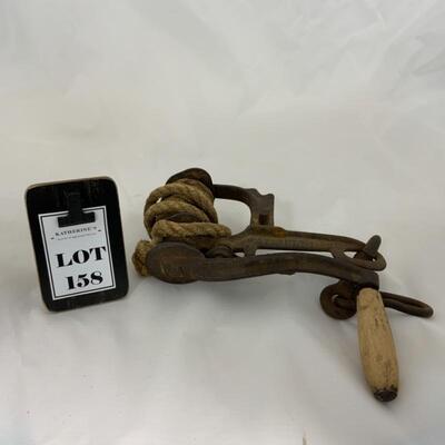 .158. Farm Fresh | Wire Stretcher