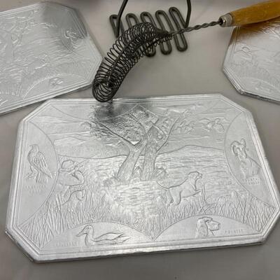 .160. Vintage | Kitchen Tools | Trivets