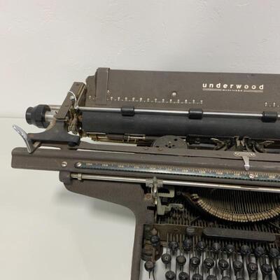 .164. Vintage | Underwood Wide Carriage Typewriter 