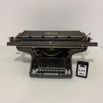 .164. Vintage | Underwood Wide Carriage Typewriter 